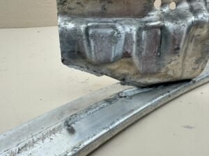 TESLA MODEL 3 III 17R- BELKA PRZEDNIA DOLNA WZMOCNIENIE ZDERZAKA 1084894-00 - obrazek 11