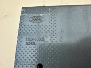 LAND ROVER DEFENDER II 2 19R- BELKA ZDERZAKA PRZÓD PRZEDNIA L8B2-10005 - obrazek 9