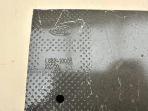 LAND ROVER DEFENDER II 2 19R- BELKA ZDERZAKA PRZÓD PRZEDNIA L8B2-10005 - obrazek 5