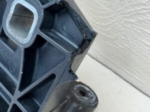 MERCEDES C-KLASA W205 14R- PAS PRZEDNI WZMOCNIENIE A2056203801 - obrazek 8