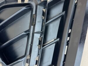 AUDI Q3 S-LINE 18R- KRATKA ATRAPA ZDERZAKA PRZÓD LEWA 83A807681 - obrazek 5