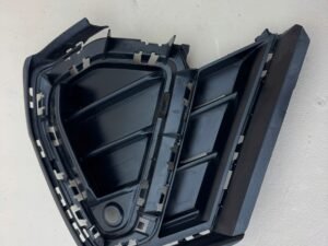 AUDI Q3 S-LINE 18R- KRATKA ATRAPA ZDERZAKA PRZÓD LEWA 83A807681 - obrazek 4