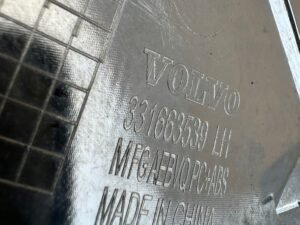 VOLVO XC90 2 II LIFT 19R- CHROM LISTWA KRATKI ZDERZAKA LEWA 331663539 - obrazek 7