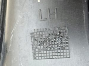 VOLKSWAGEN SHARAN 2 II 10R- KRATKA LEWA ZDERZAKA LEWY PRZÓD 7N0853665B - obrazek 12