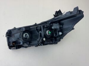 TOYOTA HILUX VIII 8 LIFT 20R- LAMPA PRAWA PRZEDNIA PRAWY PRZÓD - obrazek 10