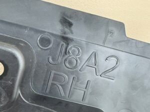 RANGE ROVER VELAR KIEROWNICA POWIETRZA DEFLEKTOR CHŁODNICY J8A2-001A04-AB - obrazek 15