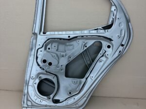 TOYOTA YARIS IV 4 20R- DRZWI PRAWE TYLNE PRAWY TYŁ - obrazek 11