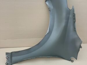 TOYOTA YARIS IV 4 20R- BŁOTNIK PRAWY PRZEDNI PRZÓD - obrazek 8