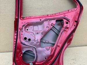 TOYOTA YARIS CROSS 20R- PRZÓD PRAWE TYLNE PRAWY TYŁ - obrazek 15